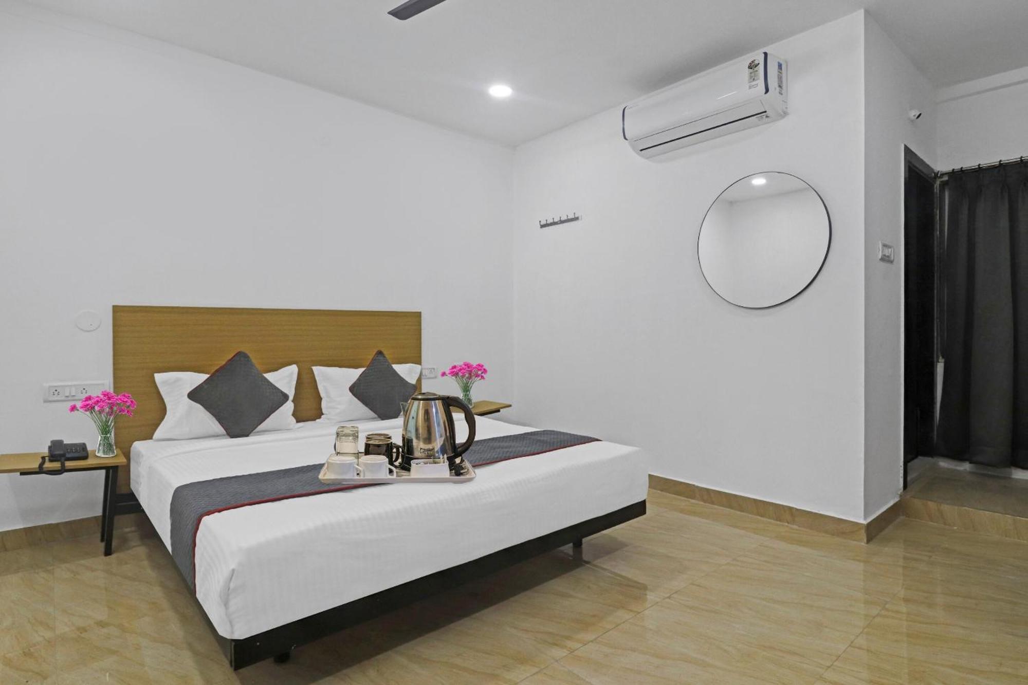 Townhouse De Alphabet Hotel Gachibowli Eksteriør bilde