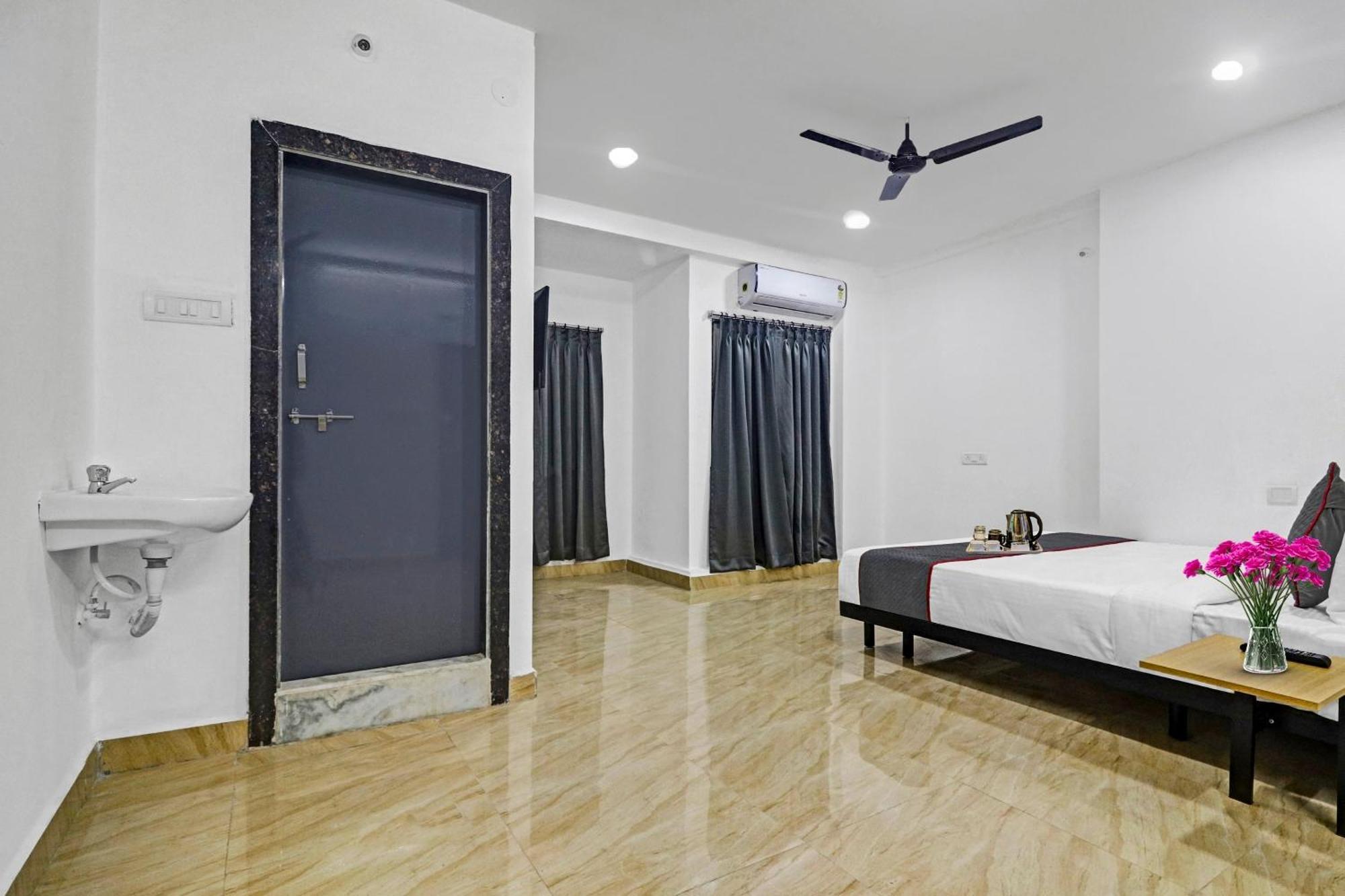Townhouse De Alphabet Hotel Gachibowli Eksteriør bilde