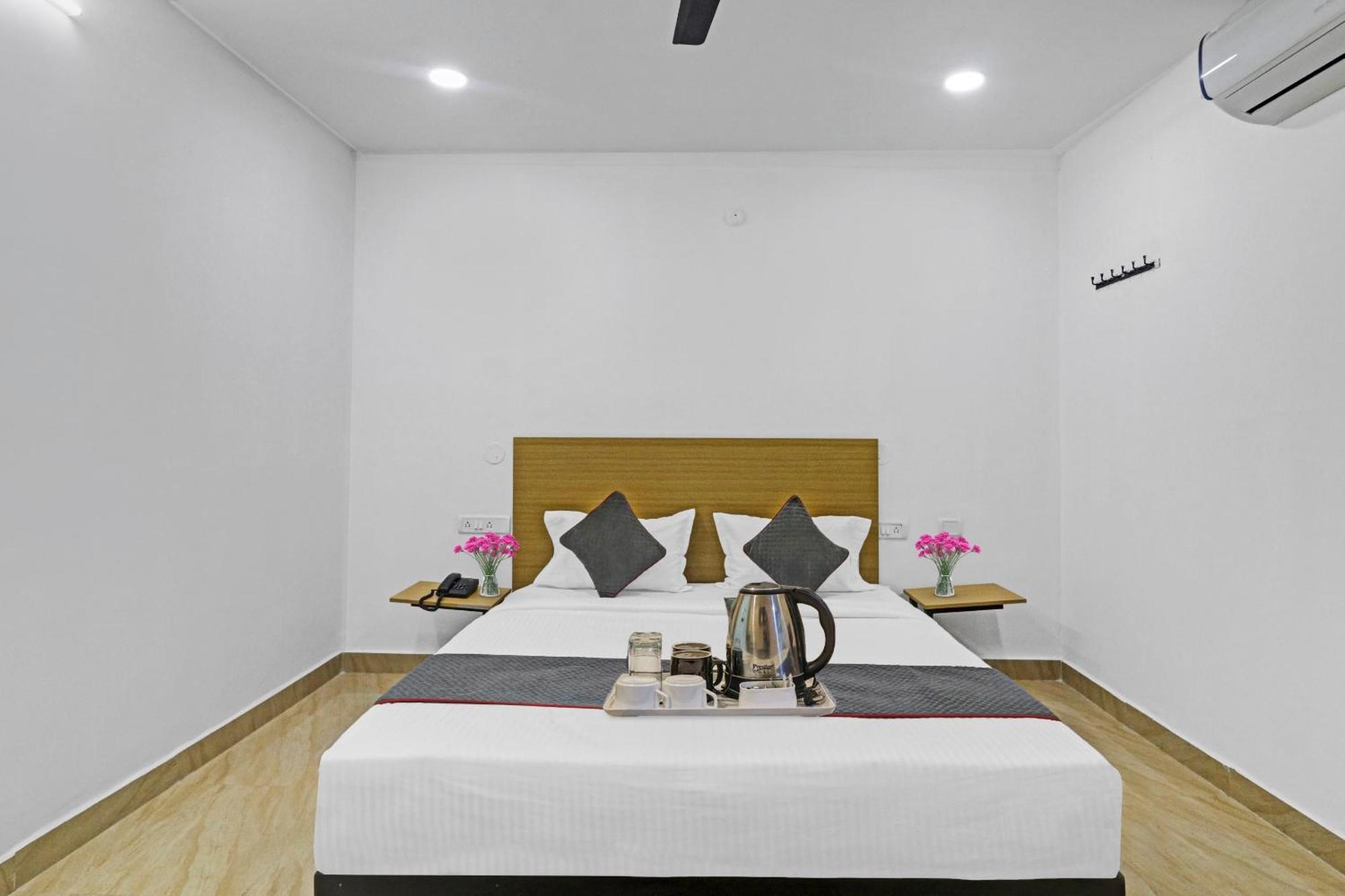 Townhouse De Alphabet Hotel Gachibowli Eksteriør bilde
