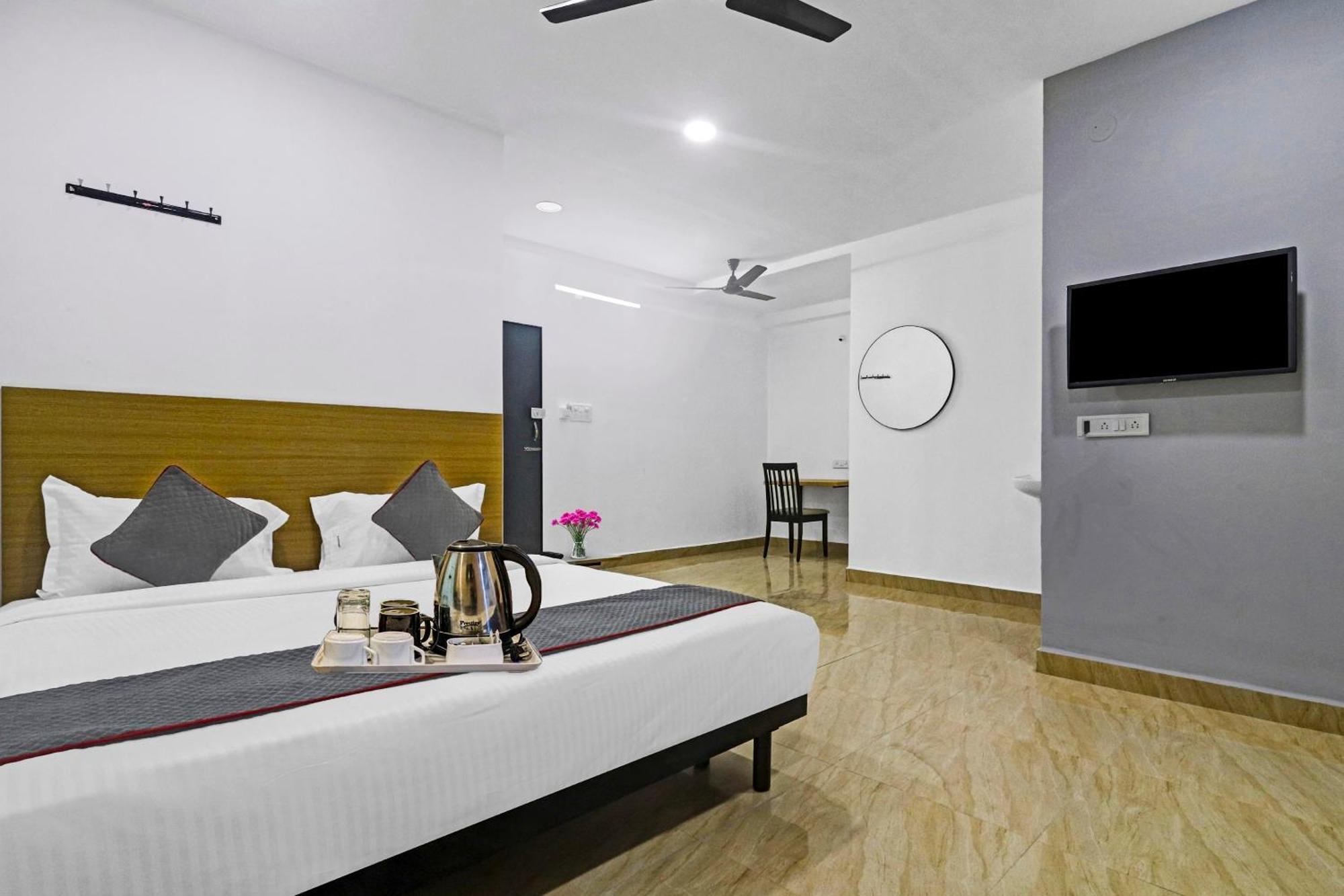 Townhouse De Alphabet Hotel Gachibowli Eksteriør bilde
