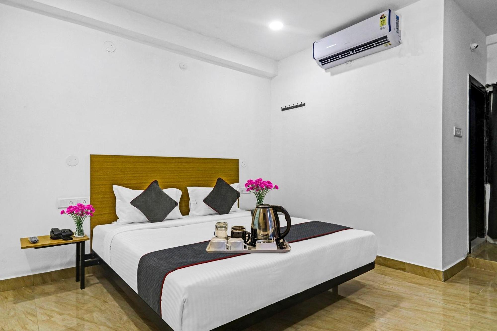 Townhouse De Alphabet Hotel Gachibowli Eksteriør bilde